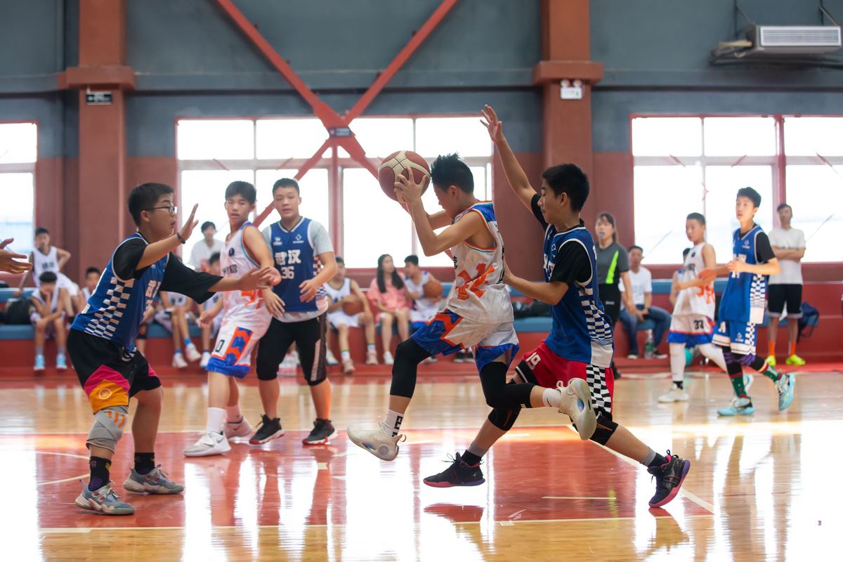 成年人是否可以通过篮球训练改善身高_1